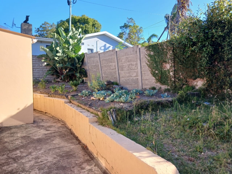 5 Bedroom Property for Sale in Beacon Bay Eastern Cape